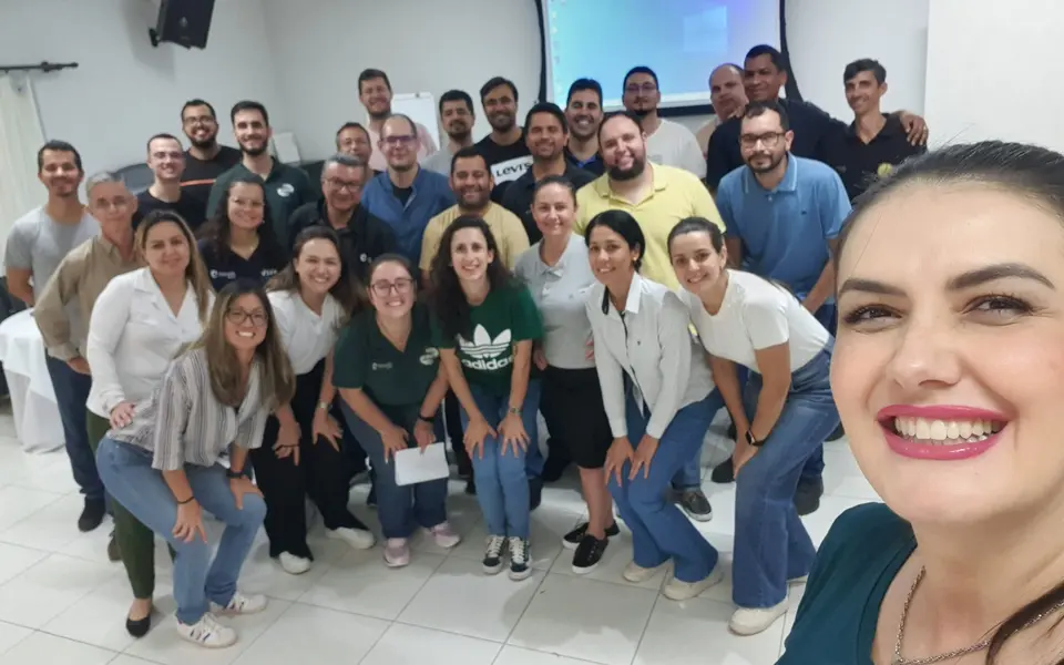 Profissionais participantes de uma experiência de aprendizagem da Sunsetti