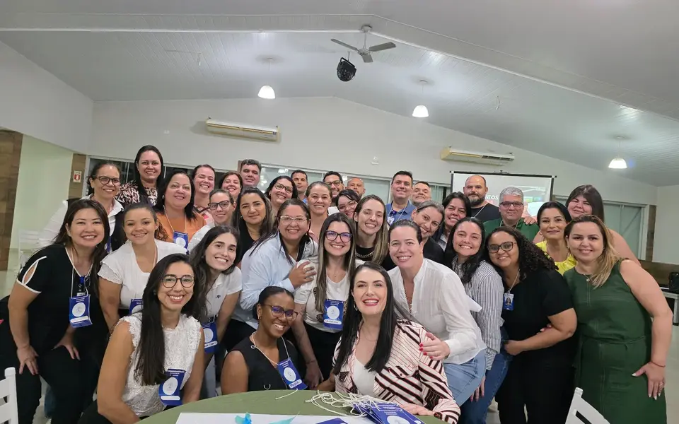 Adriane Colossetti com participantes